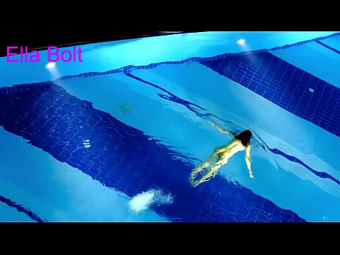 ❤️ Nu mă pot opri din privit, tânără blondă surprinsă înotând goală în piscina stațiunii ELLA BOLT ️❌ at porn ro.dreamlandpassionfever.ru
